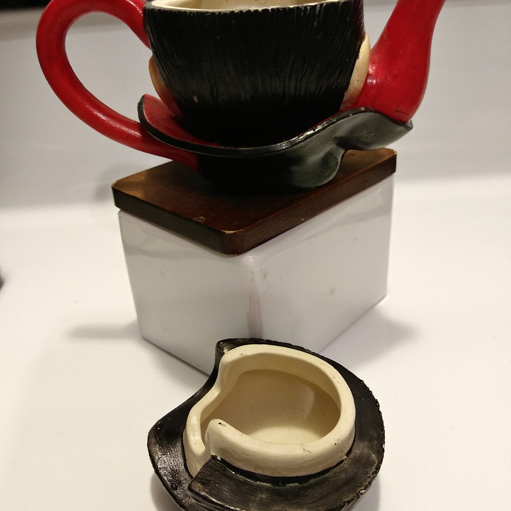 Vampire Tiny Teapot - Picture 3 of 4